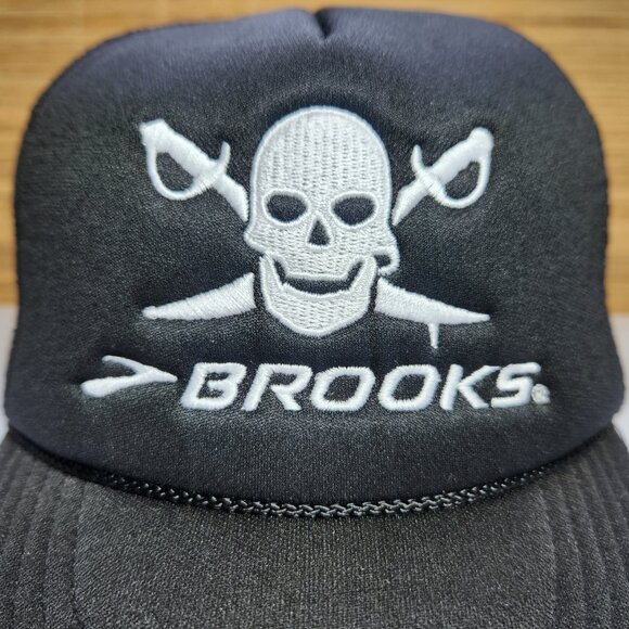 Brooks Pirate Trucker Hat Cap Snapback Mesh Back Black & White 5 Panel Rope - Picture 2 of 9